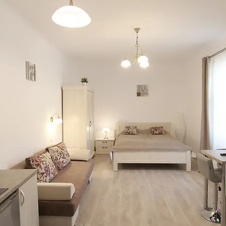 סיביו Central Parc Studios מראה חיצוני תמונה